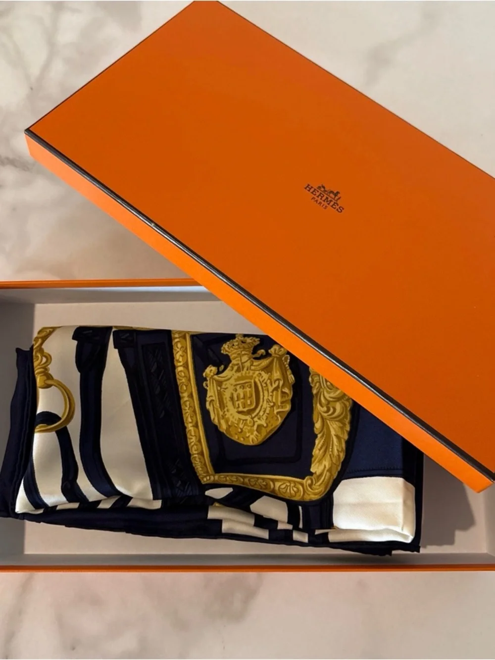 Hermes Paris Printed 100% Silk Scarf W/ Box - Picture 3 of 12